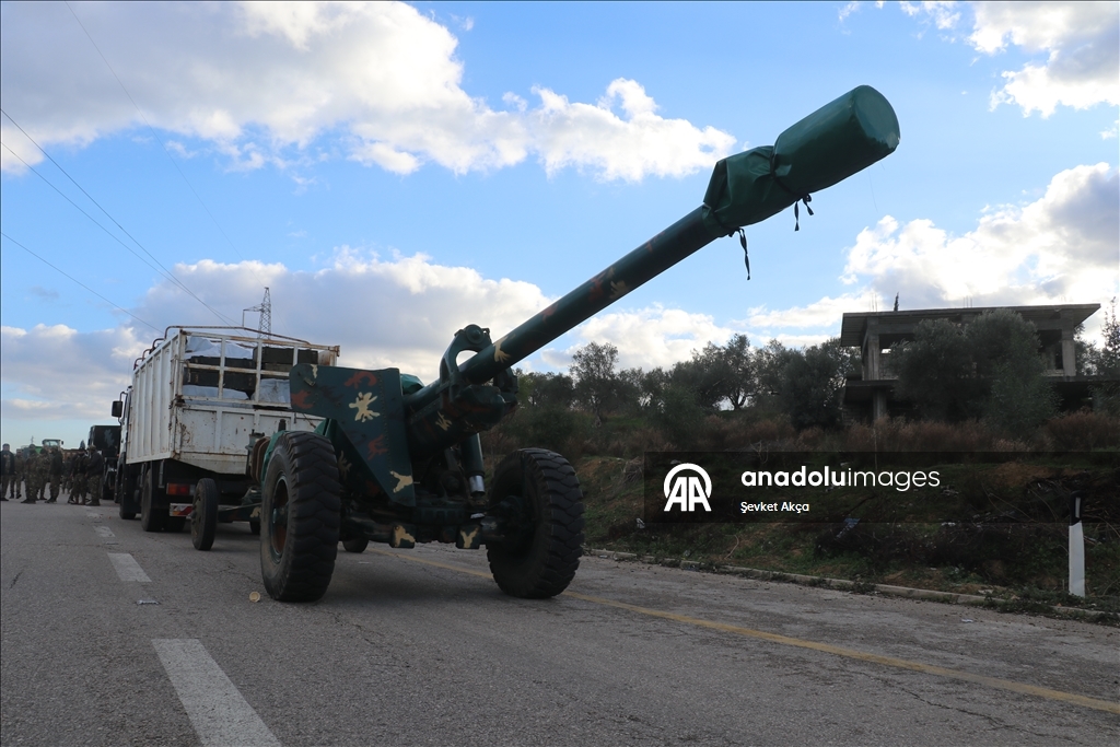 Suriye ordusu, terör örgütü YPG/SDG'nin işgalindeki Deyr Hafir hattına takviye yapıyor