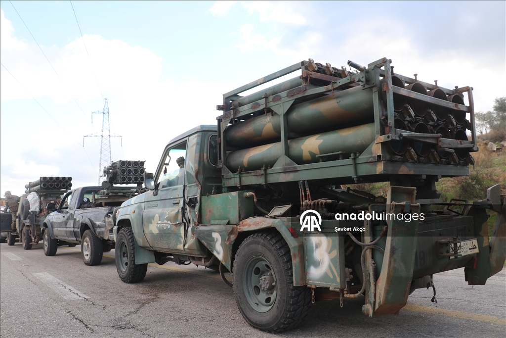 Suriye ordusu, terör örgütü YPG/SDG'nin işgalindeki Deyr Hafir hattına takviye yapıyor