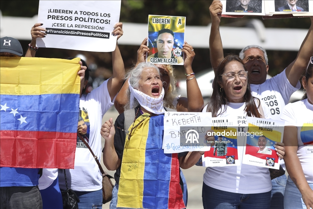 Близкие политзаключенных вышли на протестную акцию в Венесуэле