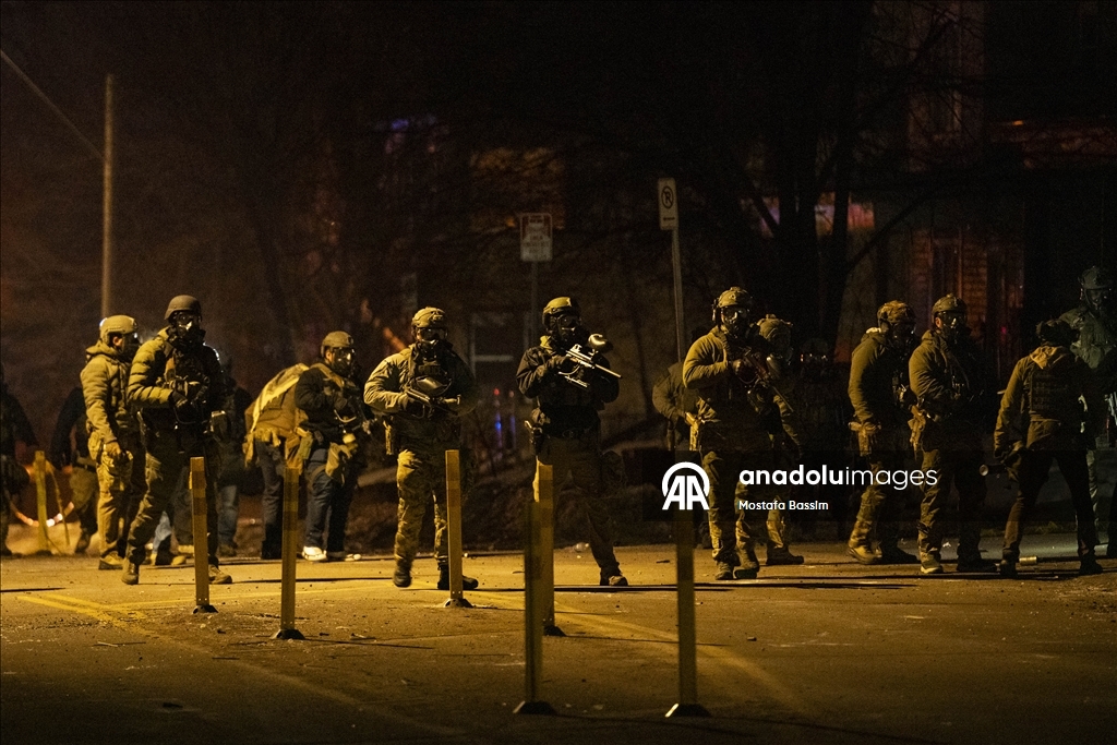 Minneapolis’te göçmenlik politikalarına karşı protestolarda gerginlik yaşandı