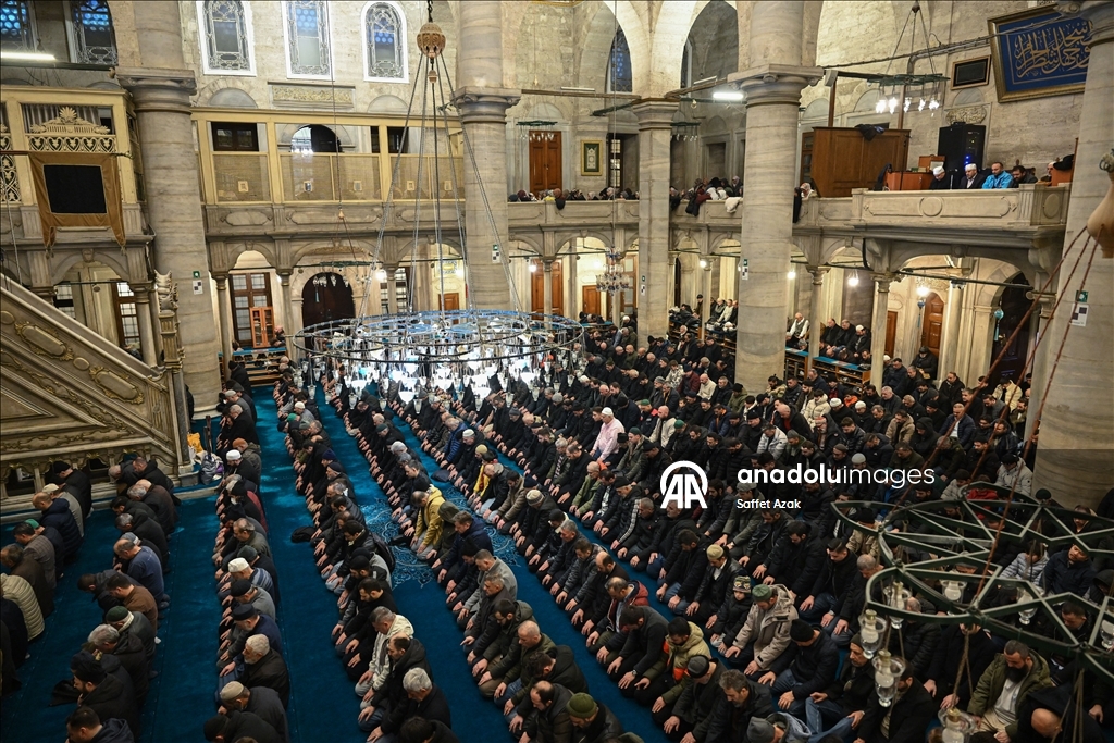 مساجد إسطنبول تحيي ليلة الإسراء والمعراج