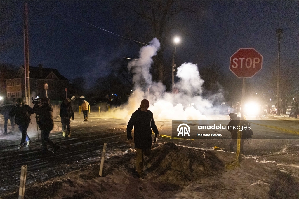 Clashes erupt in Minneapolis after Federal Agents involved in a shooting incident