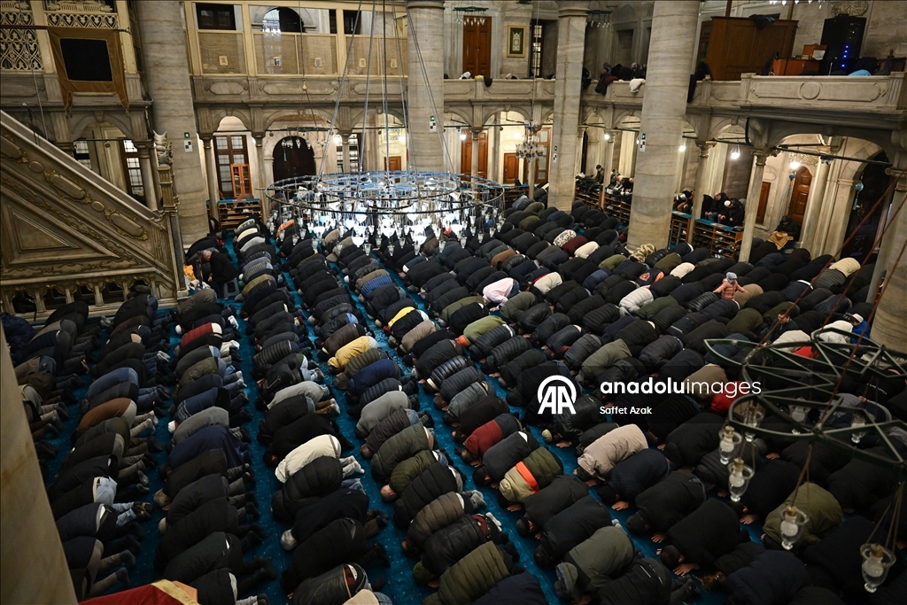 مساجد إسطنبول تحيي ليلة الإسراء والمعراج