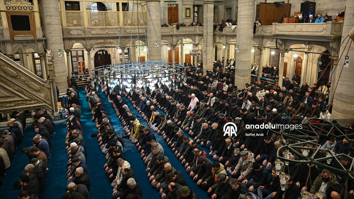İstanbul'da Miraç Kandili
