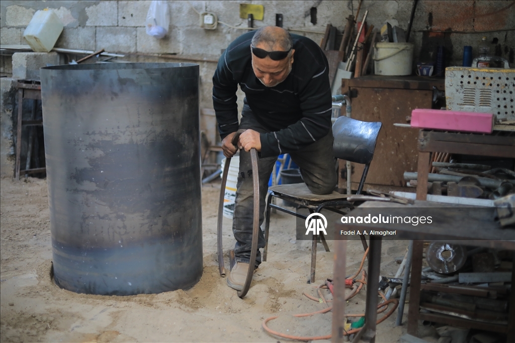 ساق ناقصة وإرادة كاملة.. حداد فلسطيني يتحدى تداعيات الحرب والإعاقة بغزة