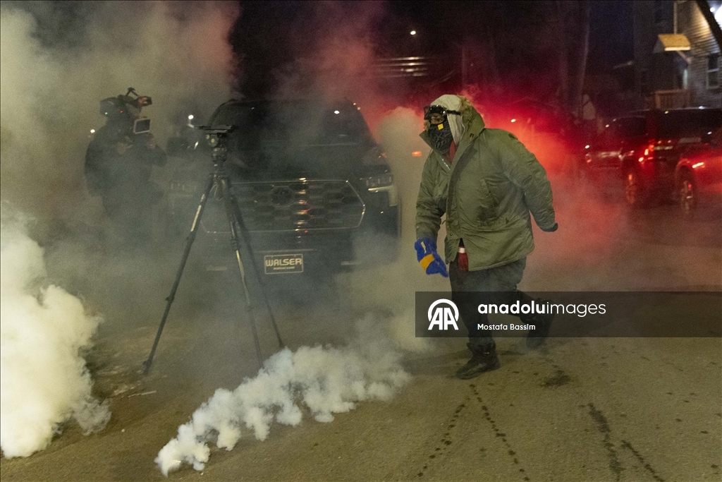 Clashes erupt in Minneapolis after Federal Agents involved in a shooting incident