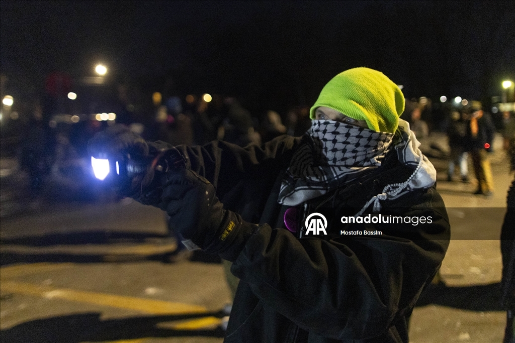 Clashes erupt in Minneapolis after Federal Agents involved in a shooting incident