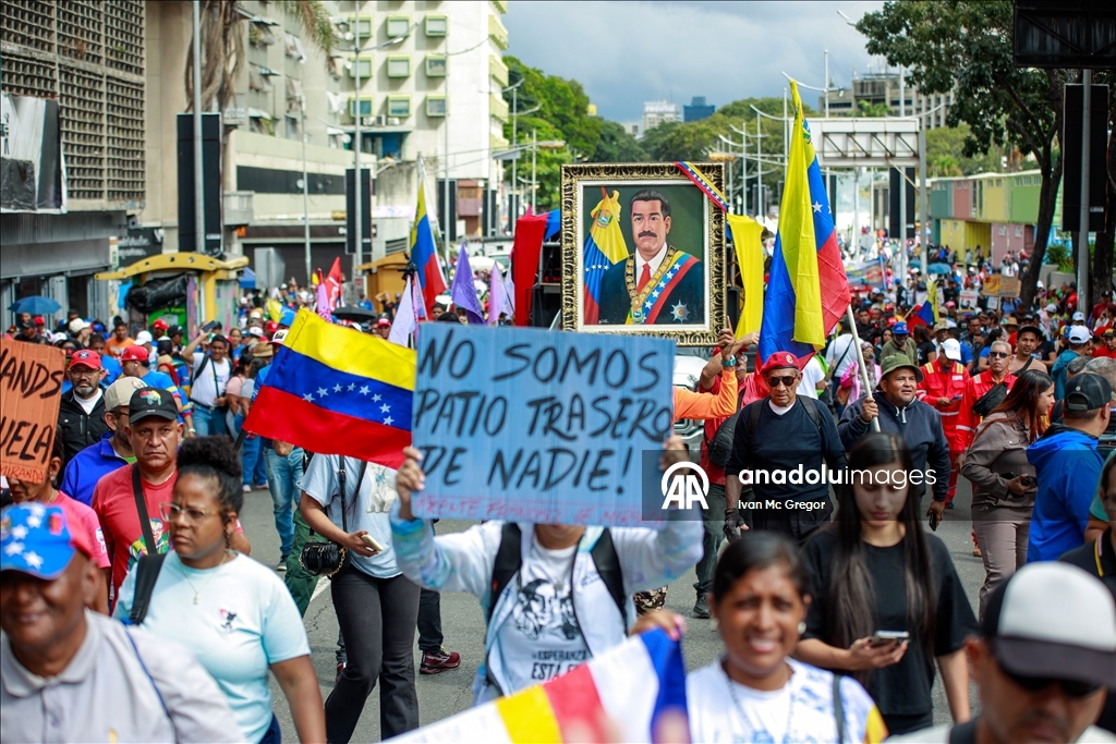 فنزويلا.. مسيرة حاشدة دعما للرئيس المعتقل مادورو