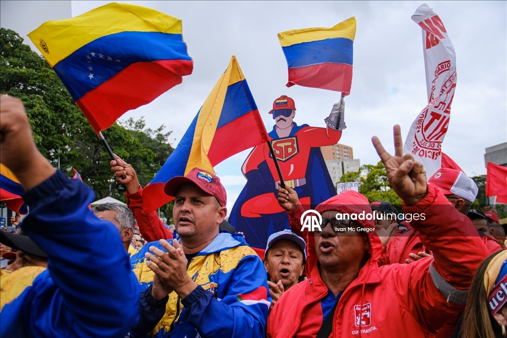 فنزويلا.. مسيرة حاشدة دعما للرئيس المعتقل مادورو