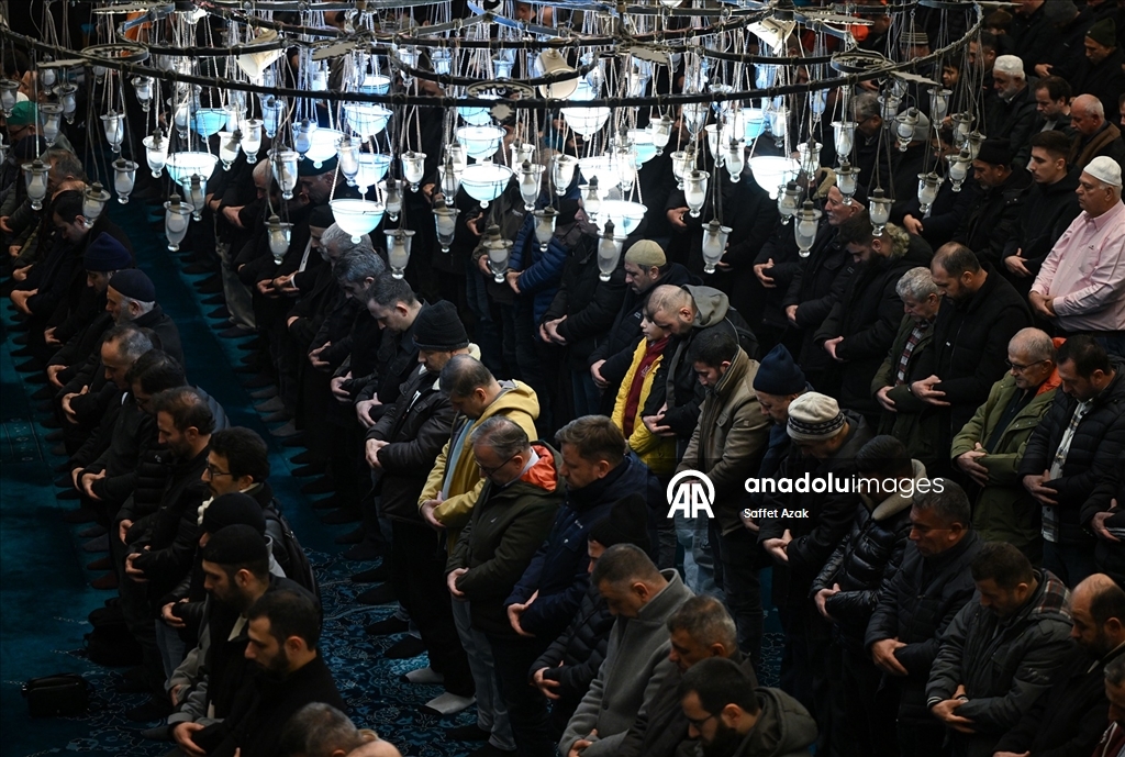 İstanbul'da Miraç Kandili