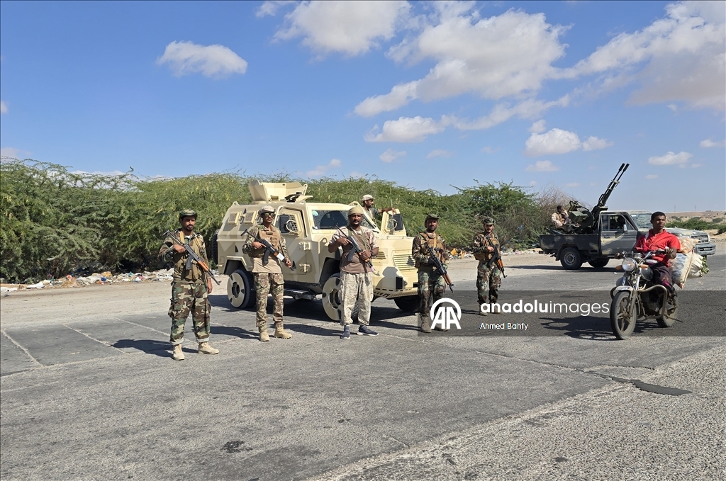 اليمن.. حملة أمنية لمنع حمل السلاح في حضرموت