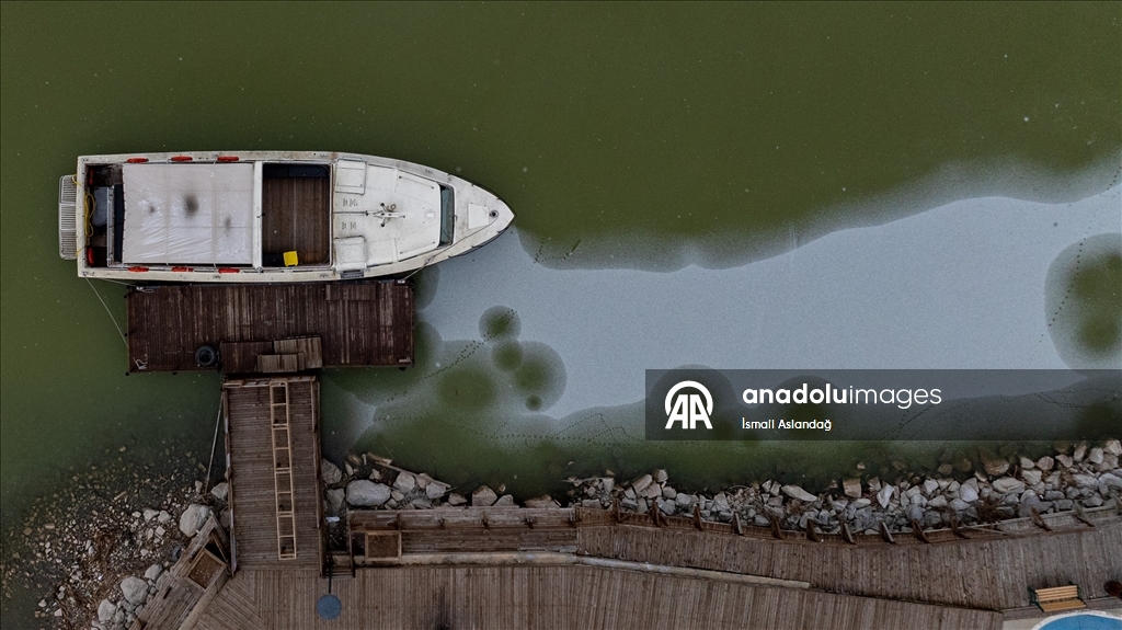 Mogan Gölü, kısmen dondu