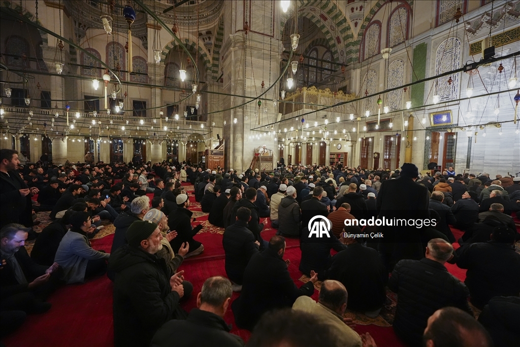 مساجد إسطنبول تحيي ليلة الإسراء والمعراج