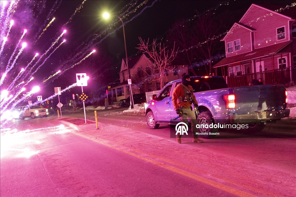 Clashes erupt in Minneapolis after Federal Agents involved in a shooting incident