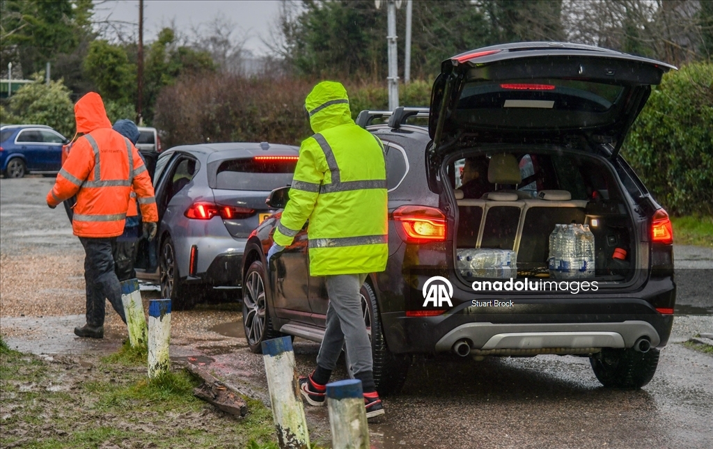 İngiltere'de su kesintisi hayatı olumsuz etkiliyor