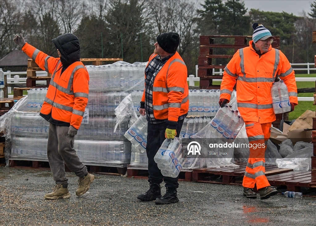 İngiltere'de su kesintisi hayatı olumsuz etkiliyor
