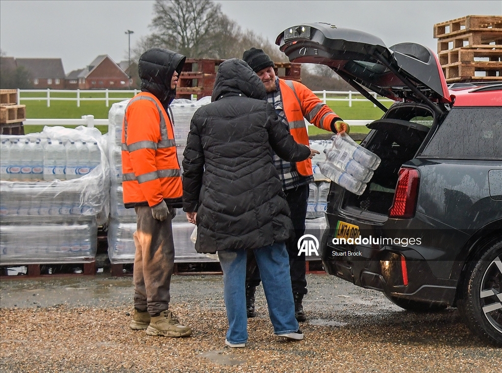 İngiltere'de su kesintisi hayatı olumsuz etkiliyor