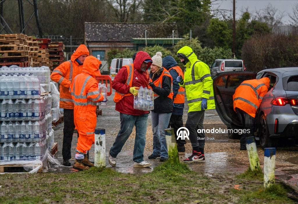 İngiltere'de su kesintisi hayatı olumsuz etkiliyor