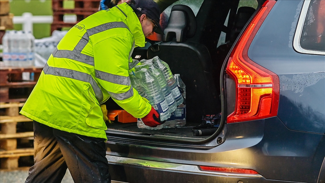 Water outages disrupt thousands of properties in South East England