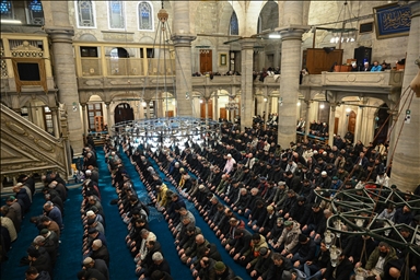 مساجد إسطنبول تحيي ليلة الإسراء والمعراج