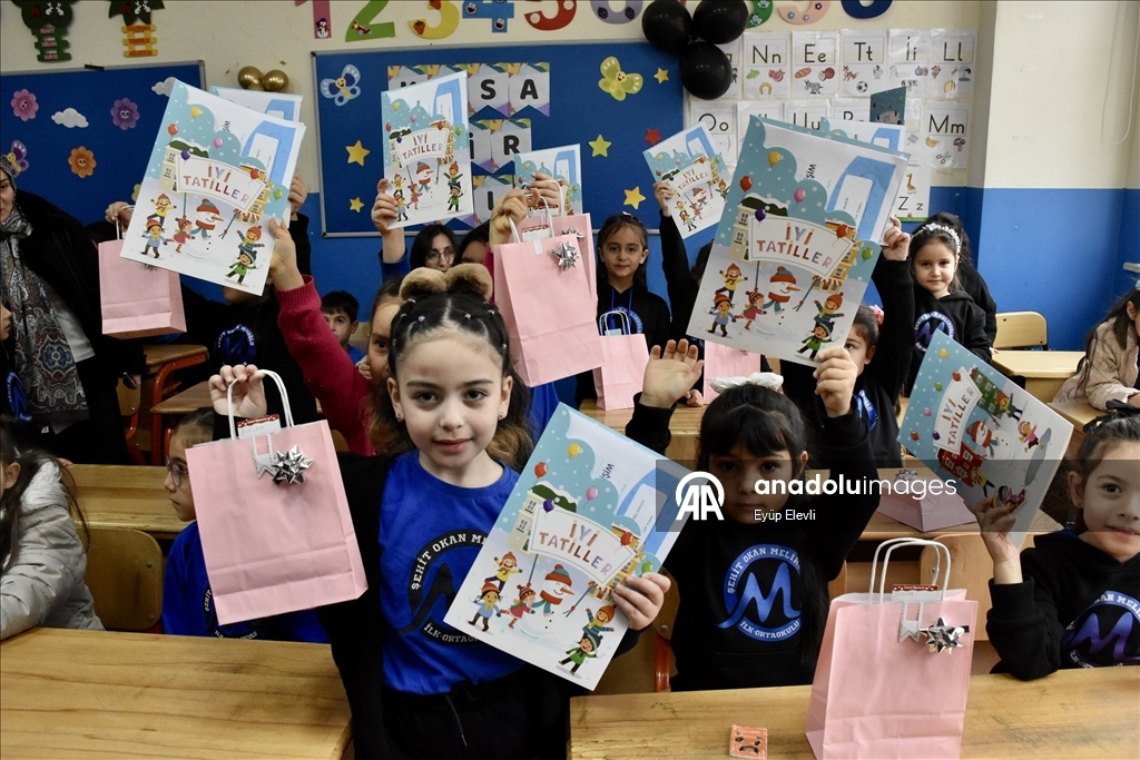 Okullarda karne heyecanı