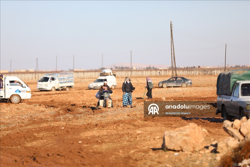 Около 1000 семей смогли покинуть район Дейр - Хафир, оккупированный YPG/SDG в Сирии