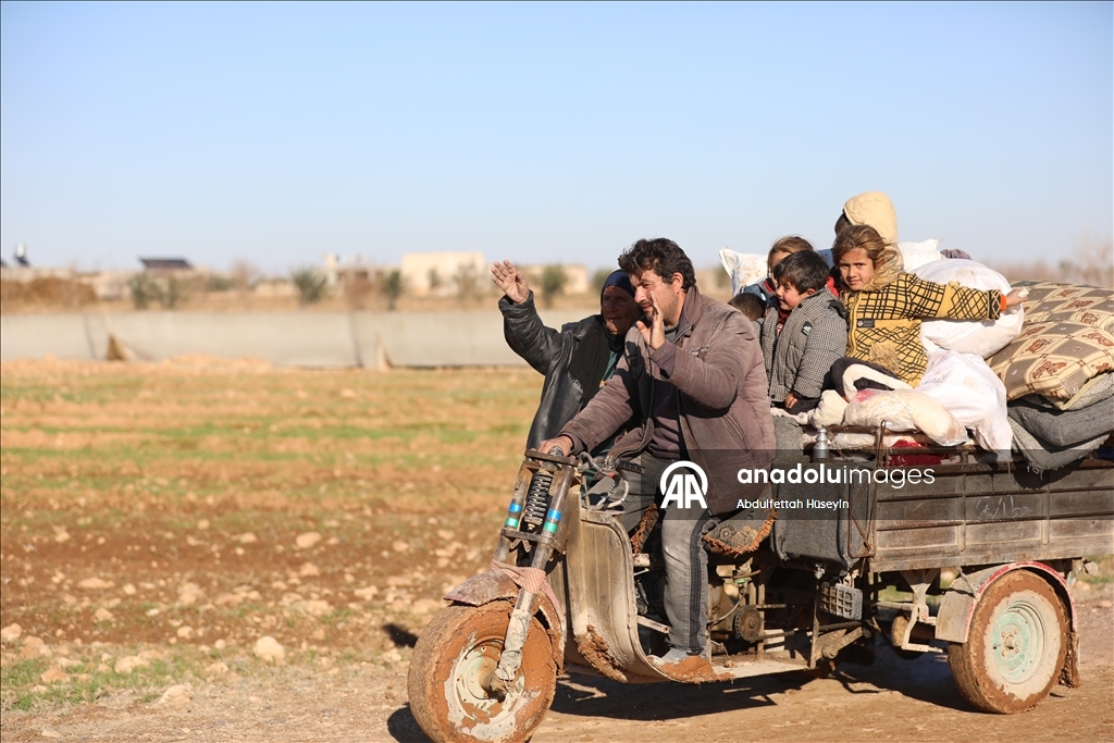 Около 1000 семей смогли покинуть район Дейр - Хафир, оккупированный YPG/SDG в Сирии