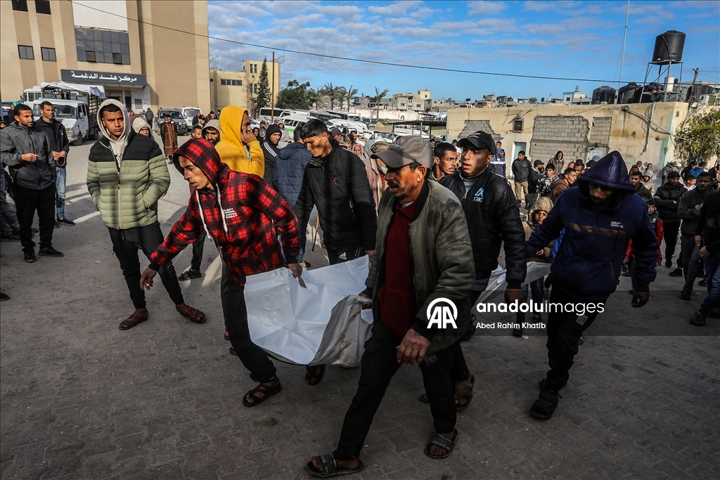 Gazze'de ateşkese rağmen İsrail saldırıları sürüyor