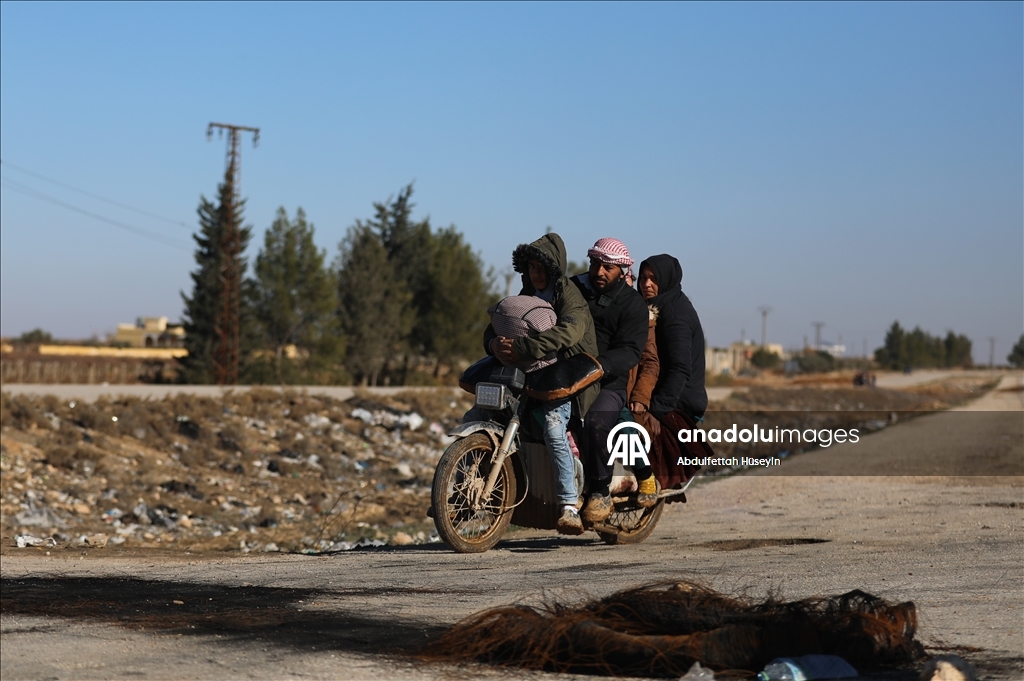 Около 1000 семей смогли покинуть район Дейр - Хафир, оккупированный YPG/SDG в Сирии