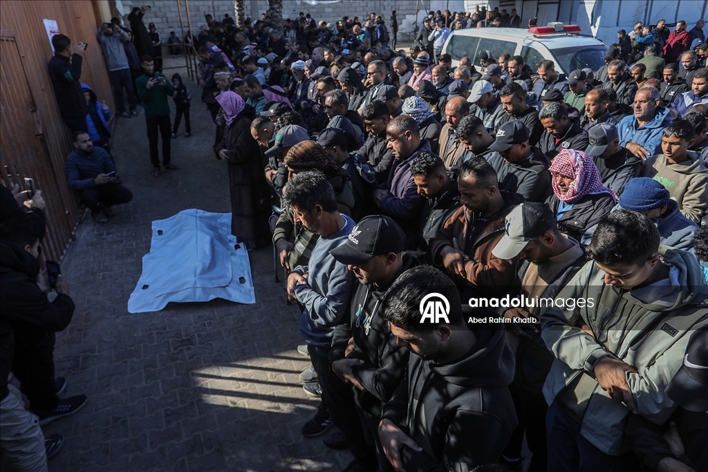 Gazze'de ateşkese rağmen İsrail saldırıları sürüyor