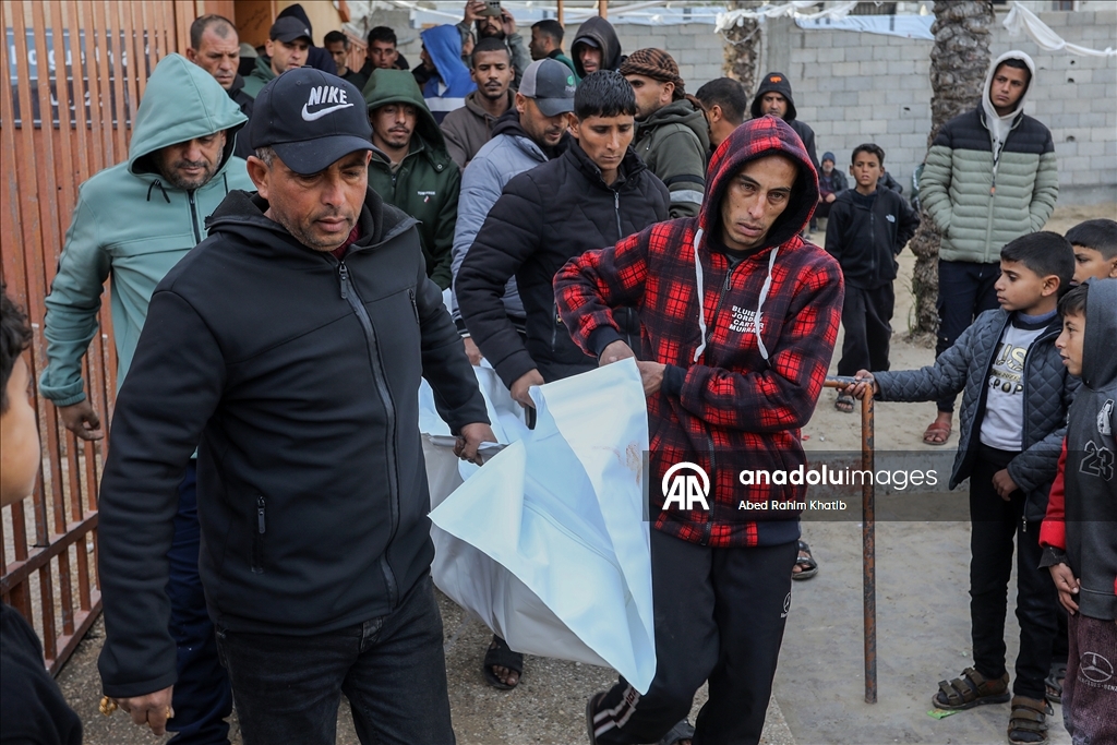 Gazze'de ateşkese rağmen İsrail saldırıları sürüyor