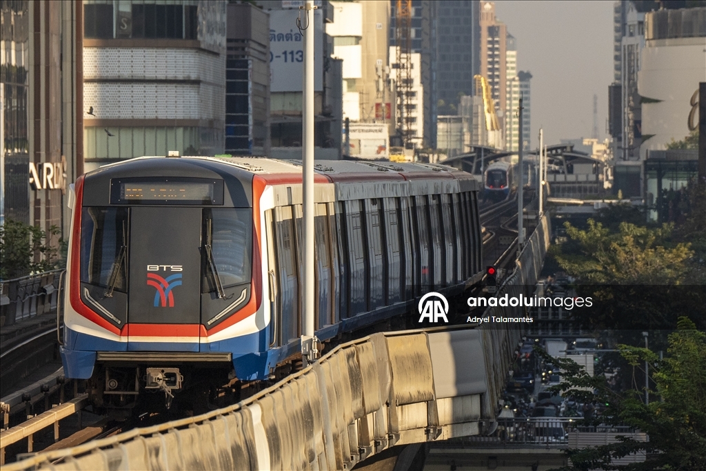 Severe air pollution in Bangkok with red-level PM 2.5 