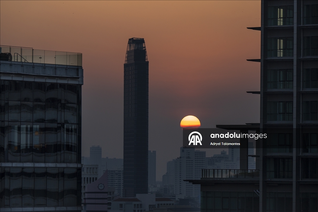 Severe air pollution in Bangkok with red-level PM 2.5 