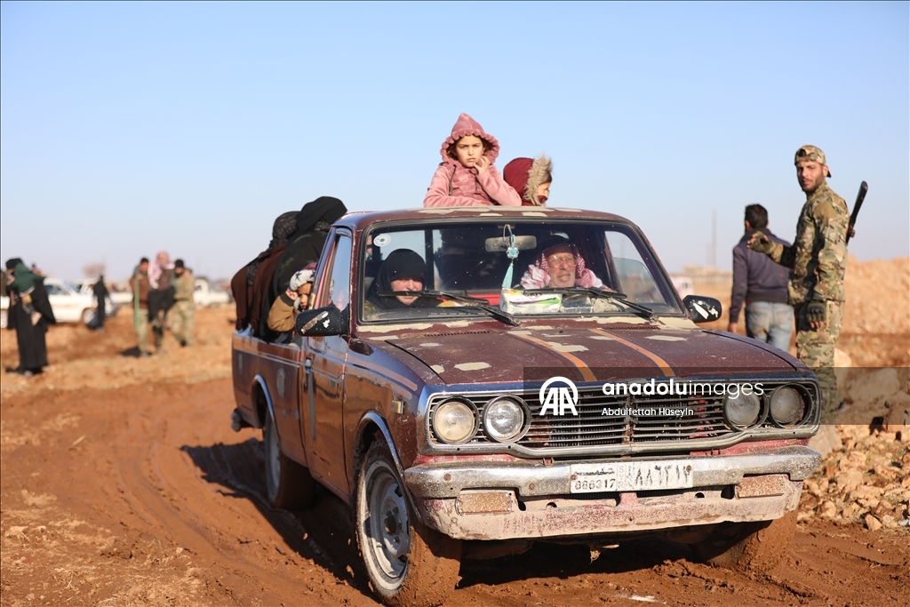 Около 1000 семей смогли покинуть район Дейр - Хафир, оккупированный YPG/SDG в Сирии