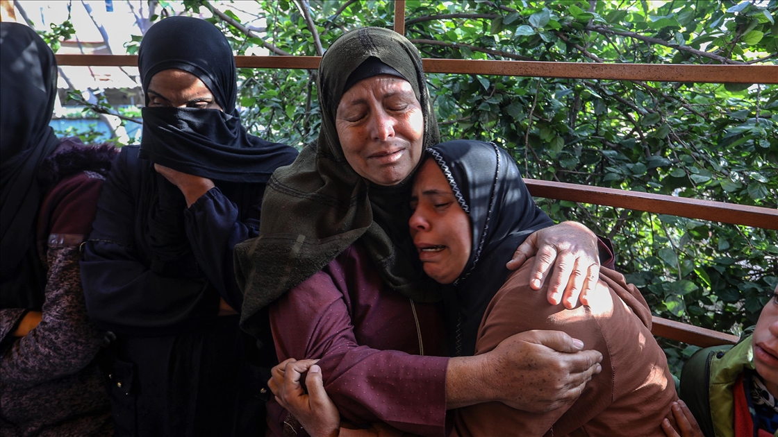 Gazze'de ateşkese rağmen İsrail saldırıları sürüyor