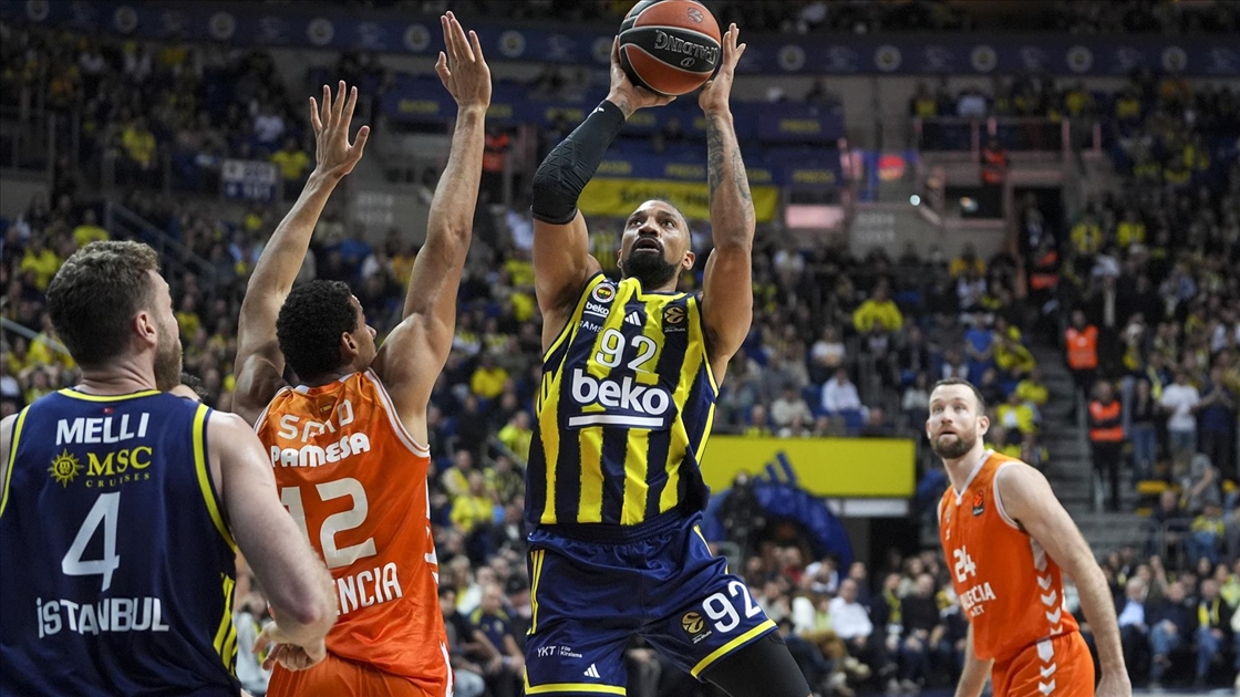Fenerbahçe Beko, Basketbol Avrupa Ligi'nde Valencia Basket'i 82-79 mağlup etti
