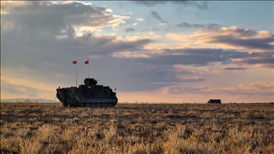 Türkiye'nin ilk elektrikli zırhlı personel taşıyıcısı E-ZPT görücüye çıktı