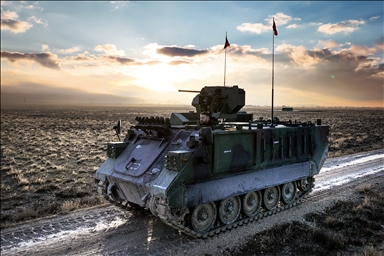 تركيا تكشف عن أول ناقلة جند مدرعة كهربائية محلية