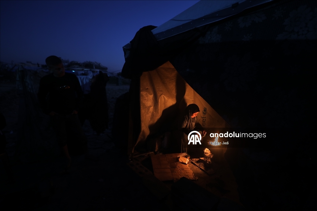 Gazze'deki Bureyc Kampı’nda yıkımın gölgesinde günlük yaşam