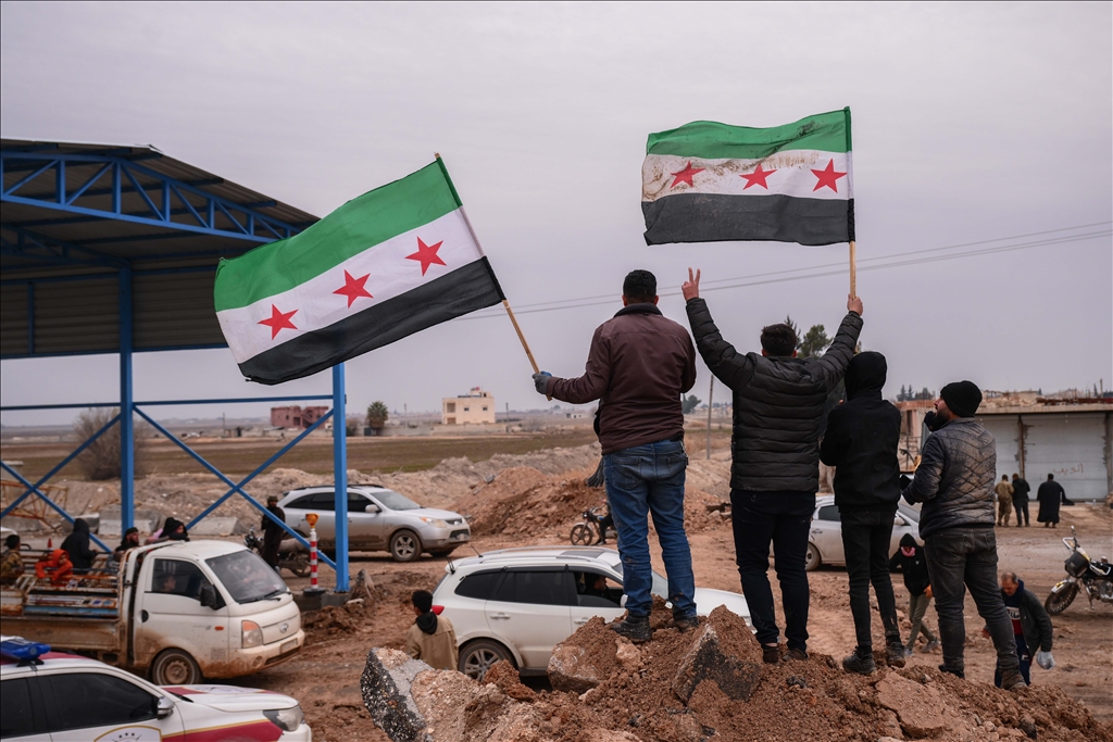 Suriyeliler, ordunun Deyr Hafir’de güvenliği sağlamasının ardından evlerine dönmeye başladı