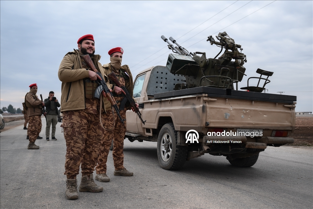 الجيش السوري يدخل منطقة غرب الفرات مع بدء انسحاب "قسد"