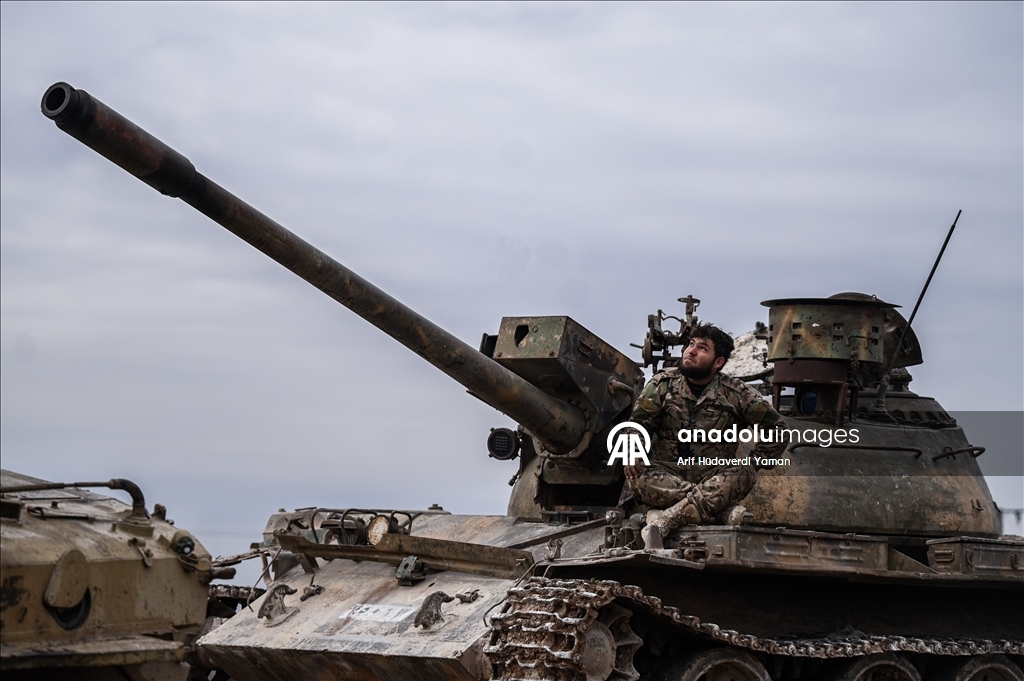 الجيش السوري يدخل منطقة غرب الفرات مع بدء انسحاب "قسد"