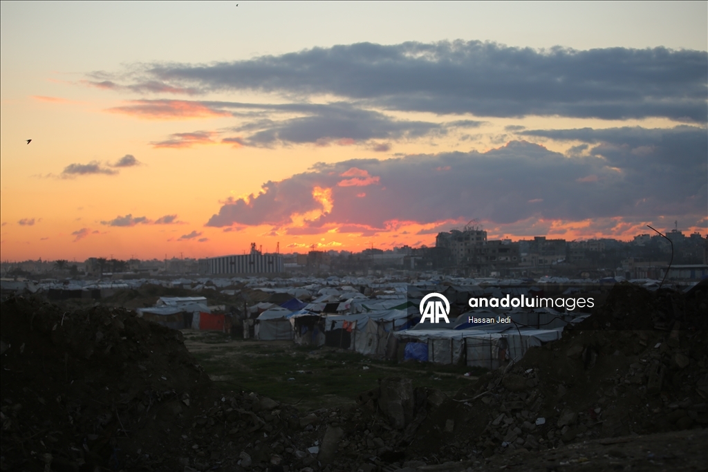 Gazze'deki Bureyc Kampı’nda yıkımın gölgesinde günlük yaşam