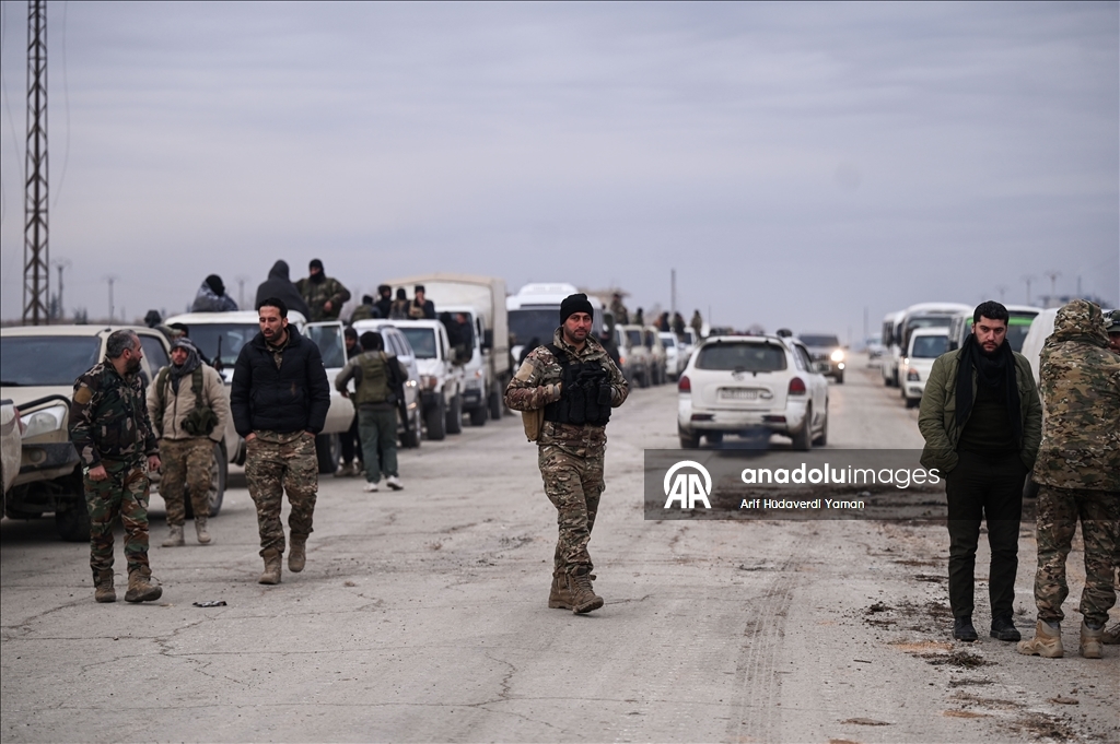 الجيش السوري يدخل منطقة غرب الفرات مع بدء انسحاب "قسد"