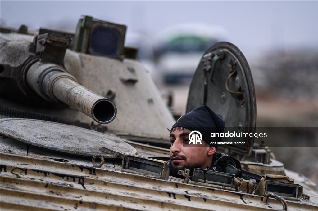 الجيش السوري يدخل منطقة غرب الفرات مع بدء انسحاب "قسد"