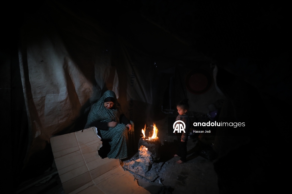 Gazze'deki Bureyc Kampı’nda yıkımın gölgesinde günlük yaşam