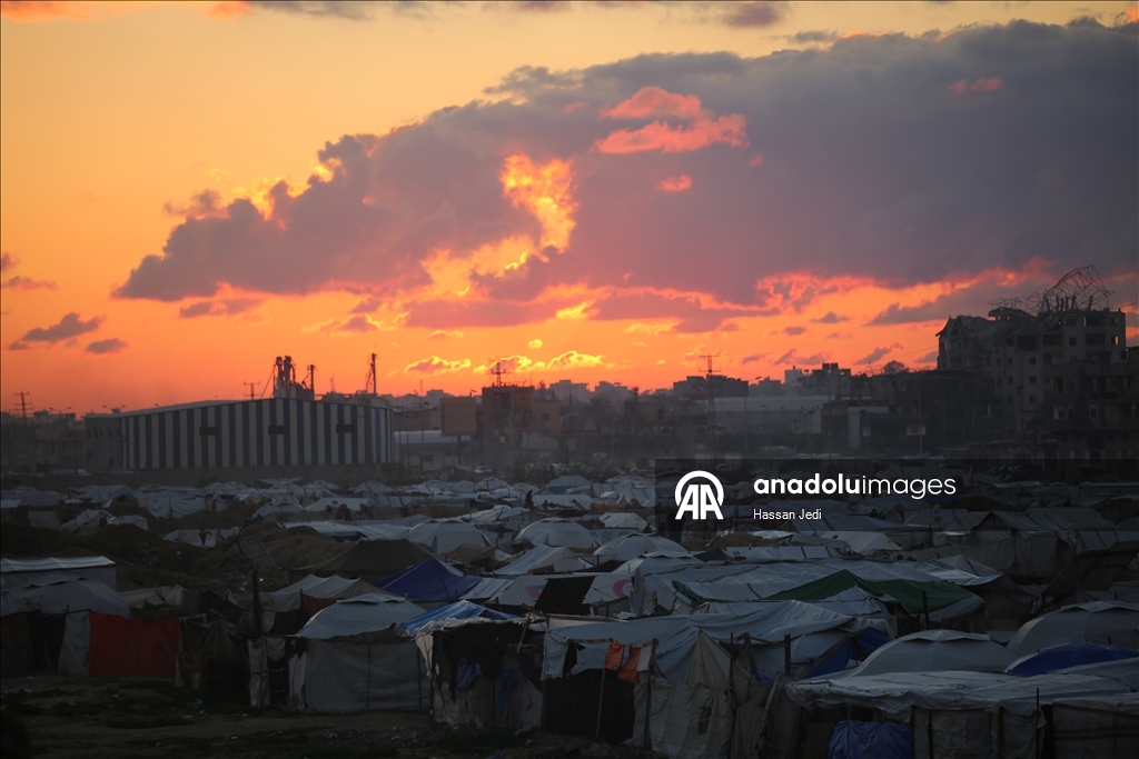 Gazze'deki Bureyc Kampı’nda yıkımın gölgesinde günlük yaşam