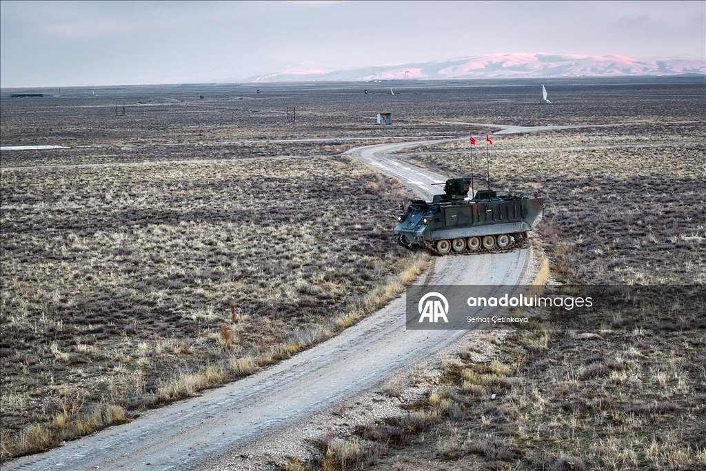 В Турции представили первый отечественный электрический БТР E-ZPT