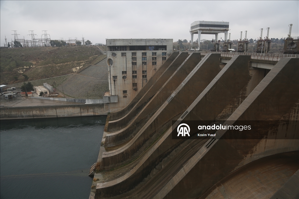Suriye ordusu Fırat barajında kontrolü ele geçirdi