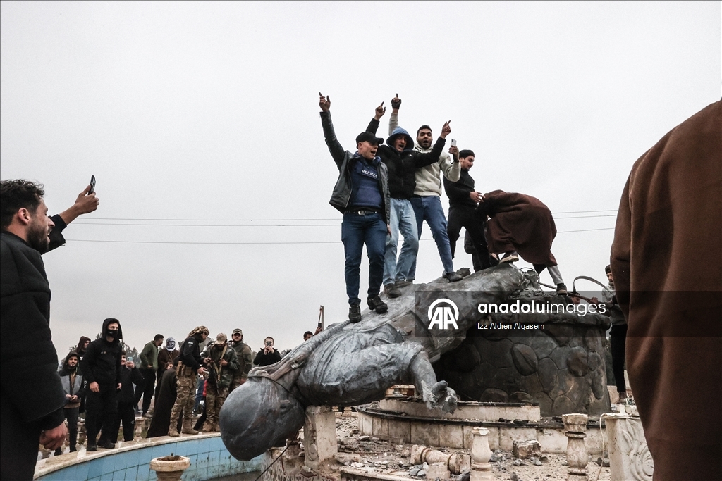 Жители сирийской Табки празднуют освобождение города от YPG/SDG